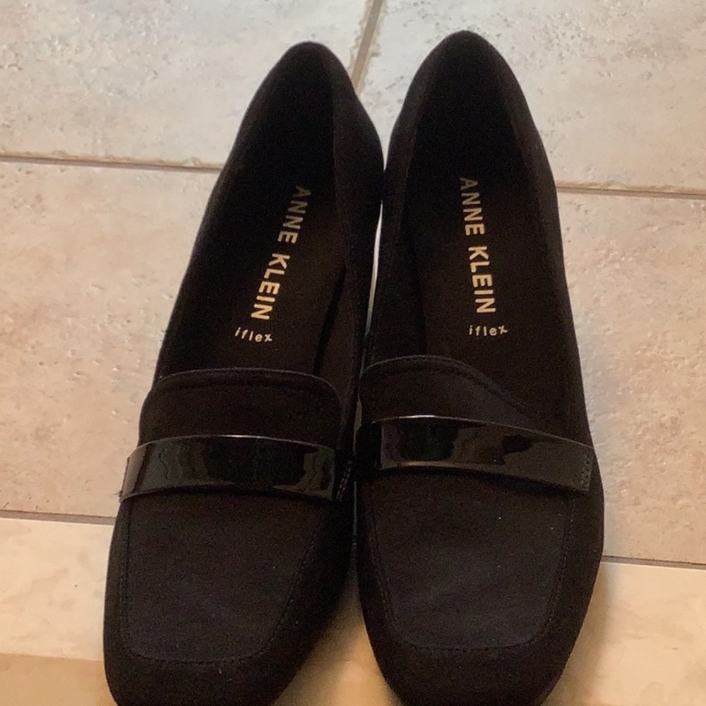 Anne Klein Black heels